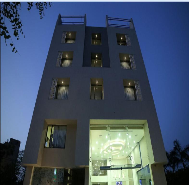 The Basil Park Hotel Bhavnagar Ngoại thất bức ảnh