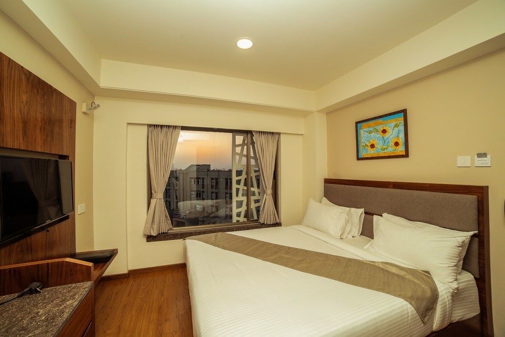 The Basil Park Hotel Bhavnagar Ngoại thất bức ảnh